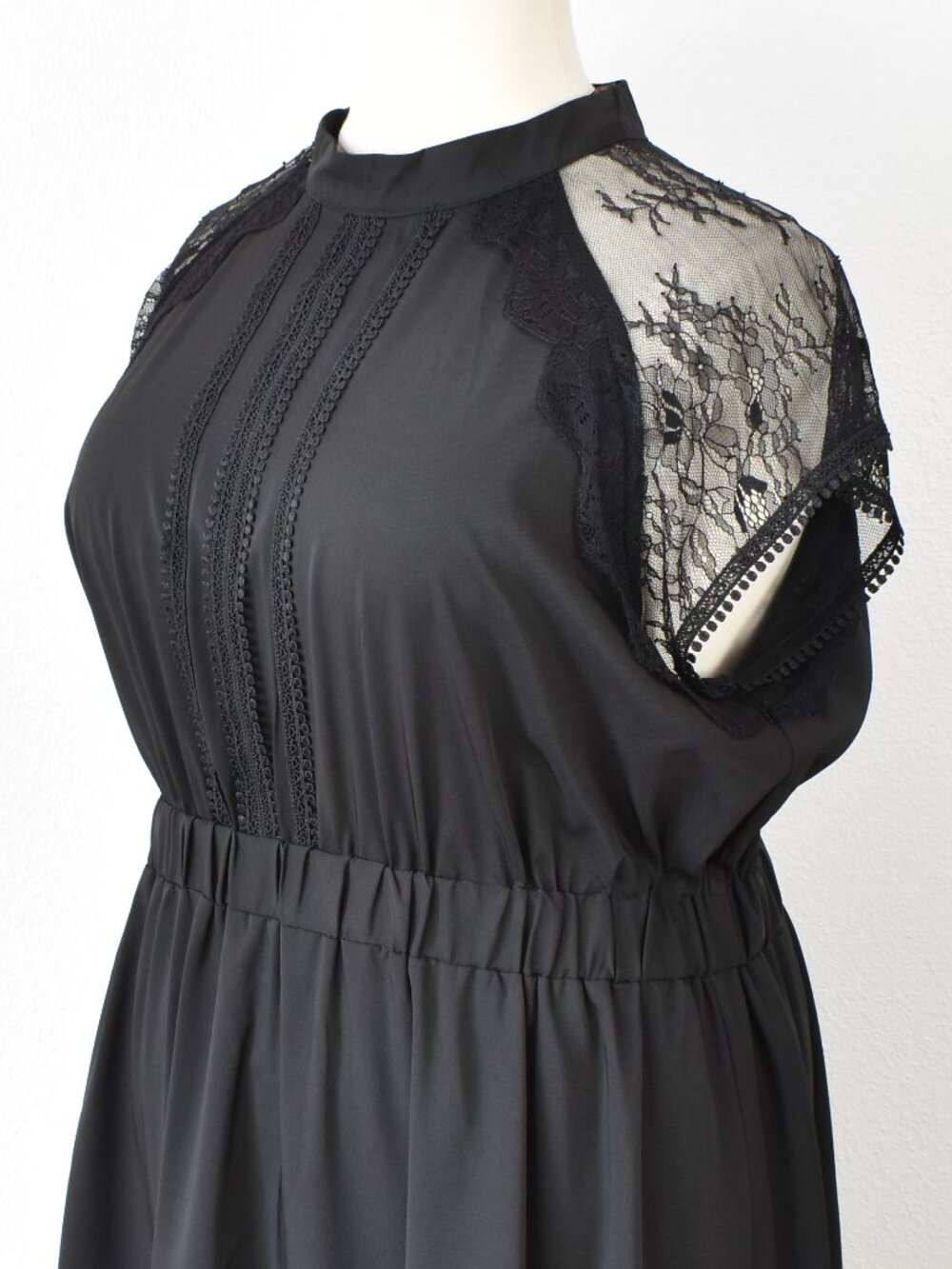 Liquorish London Black Lace Sleeve Midi Dress - 20 - Picture 9 of 11